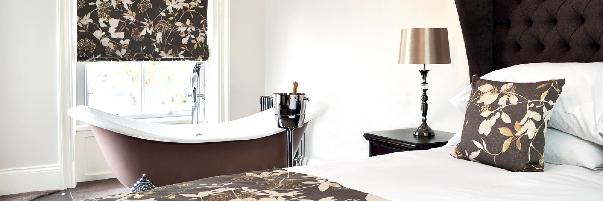 Feature Romantic Room - Image 1